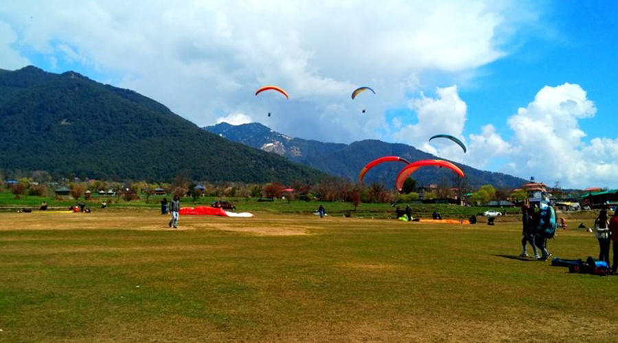 Paragliding In Bir Billing, Himachal Pradesh